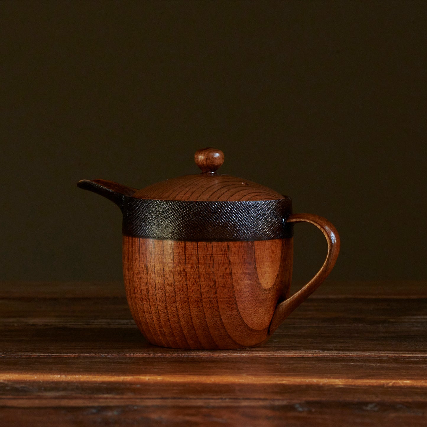 Japanese tea pot - lacquerware