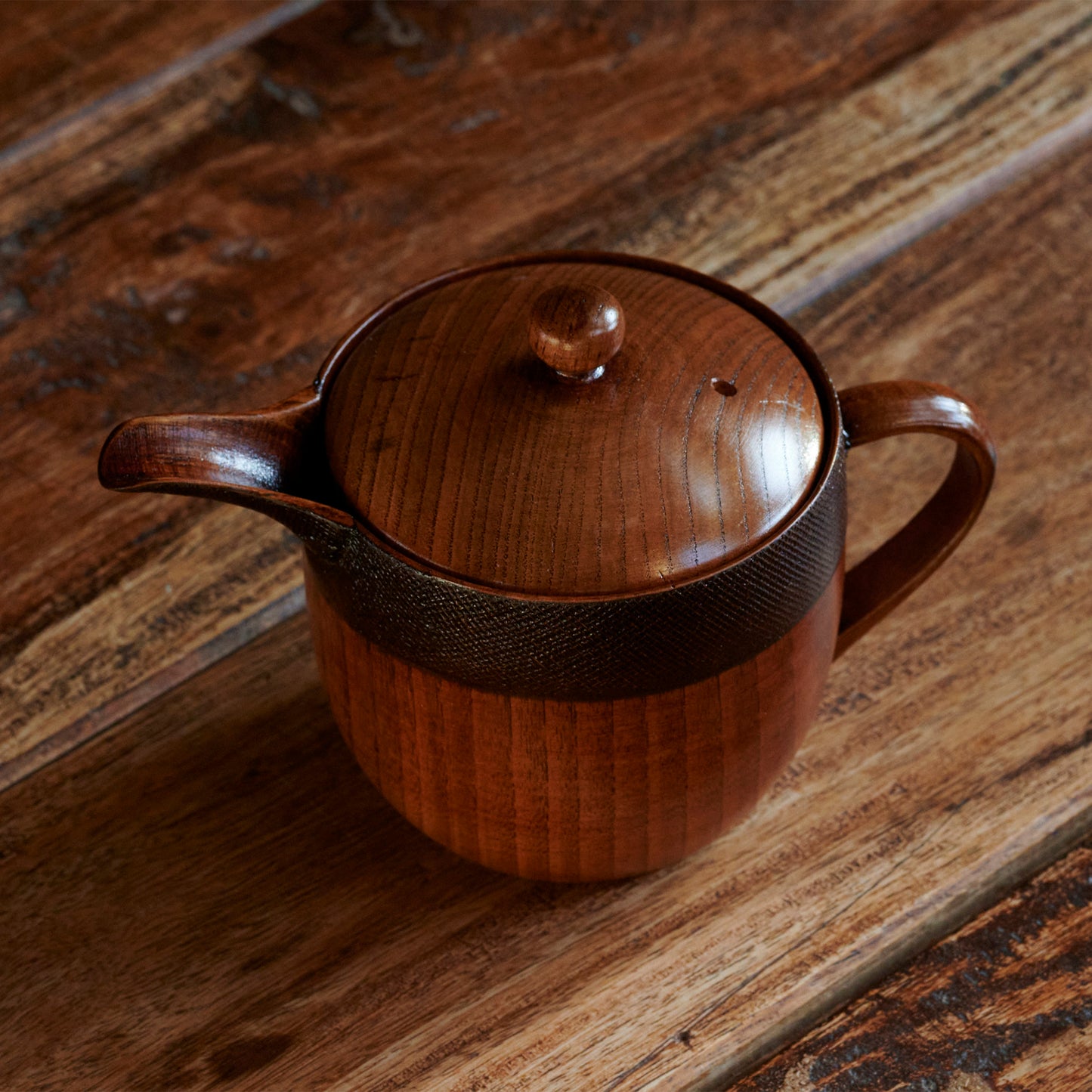 Japanese tea pot - lacquerware