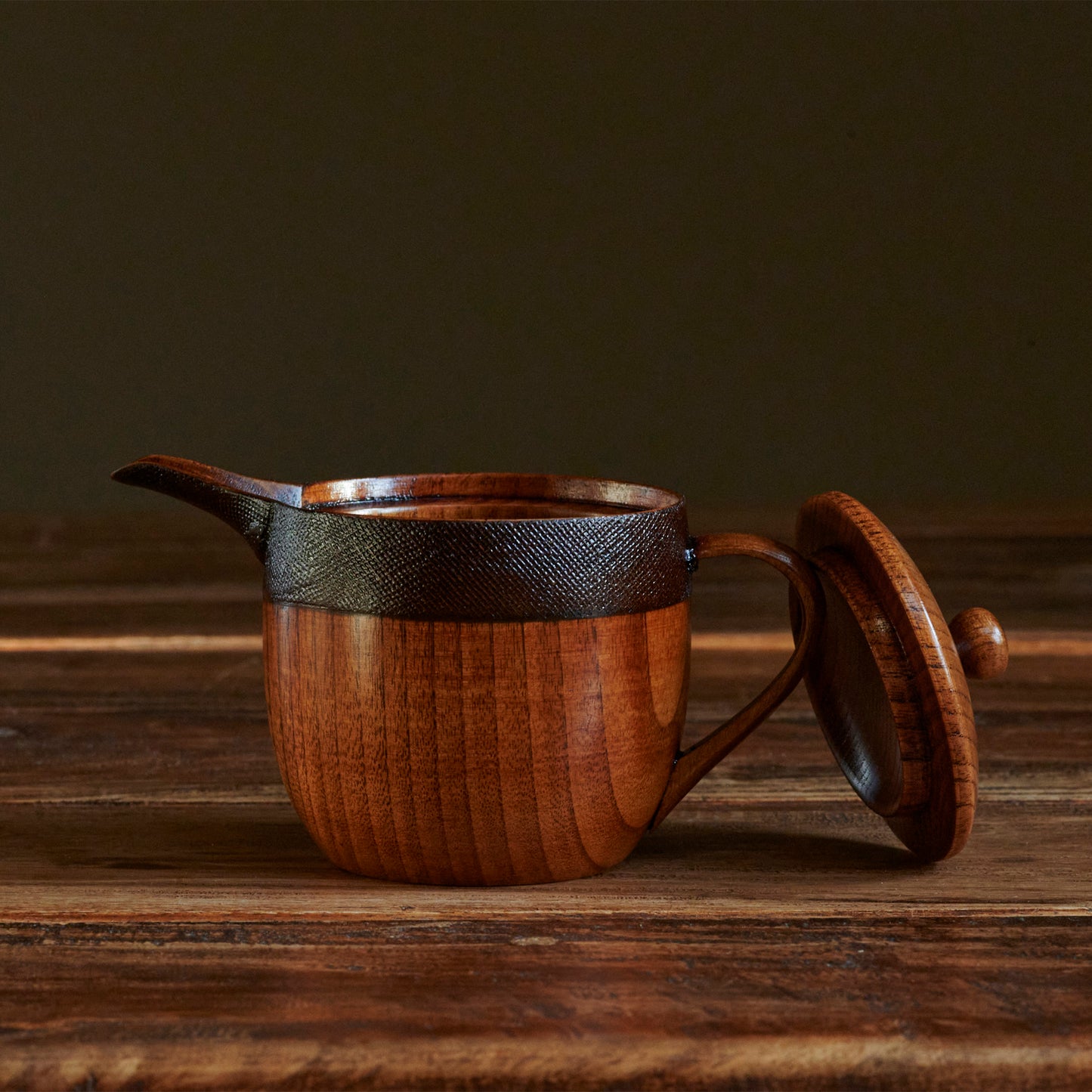 Japanese tea pot - lacquerware