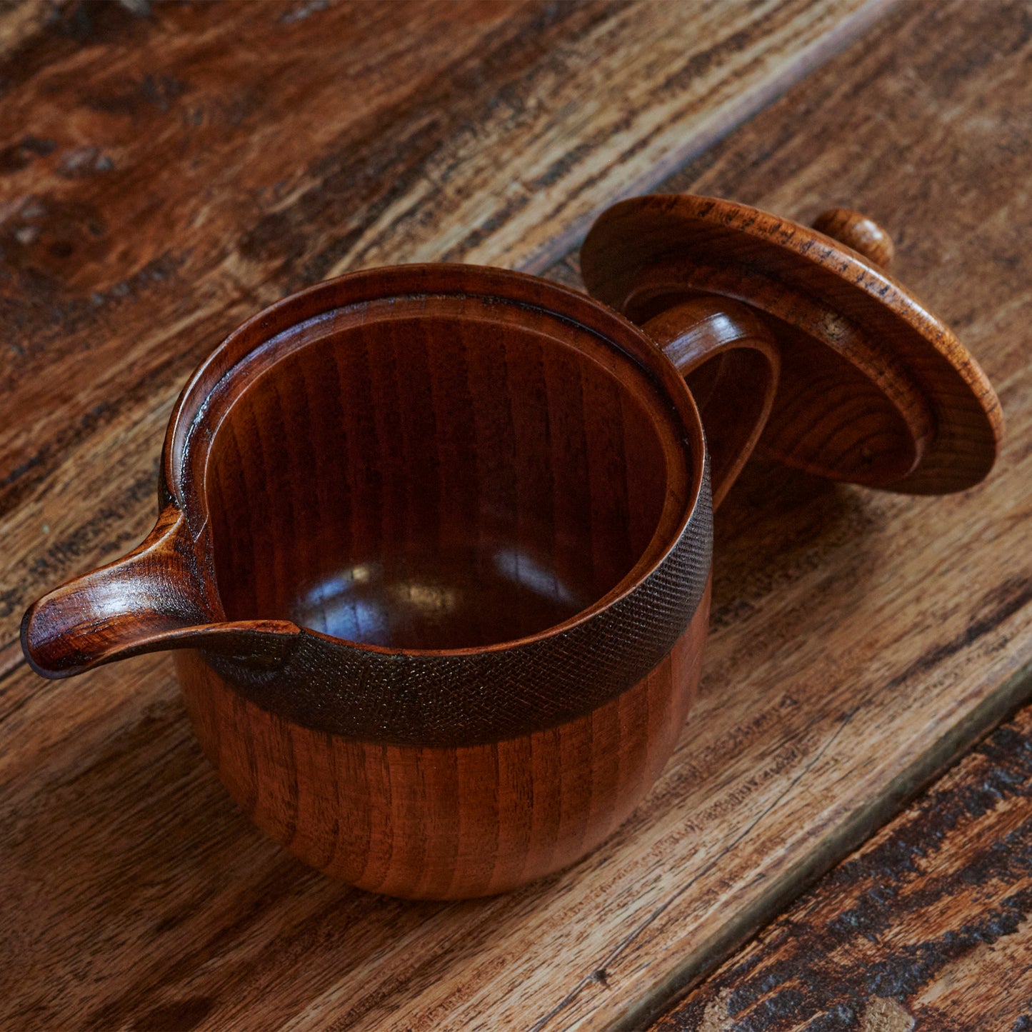 Japanese tea pot - lacquerware